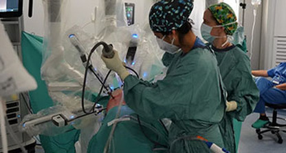 Se realizó el primer trasplante pulmonar con un robot sin abrir el tórax